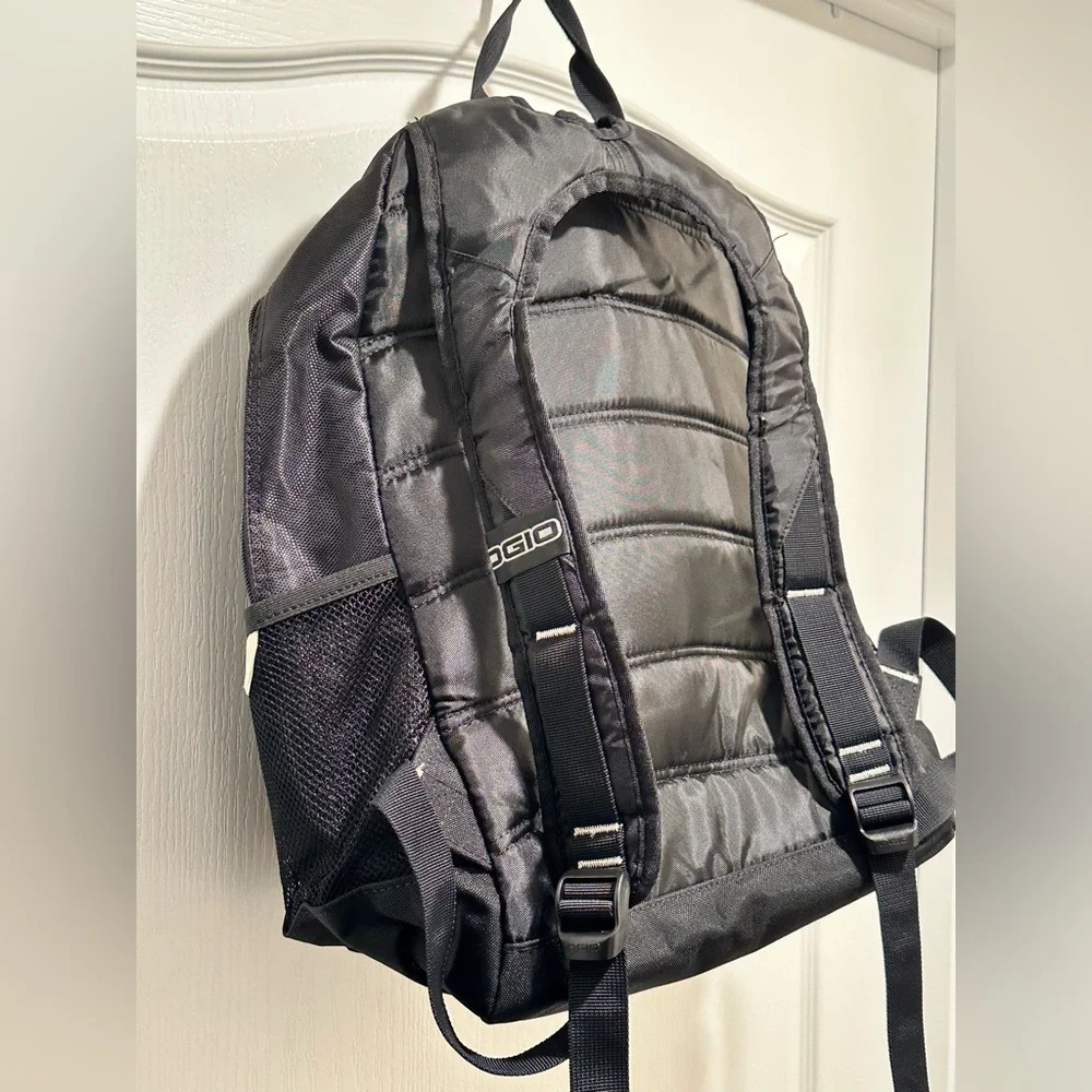 OGIO 3-25 AVN Hammerheads Black Backpack - Brand New!